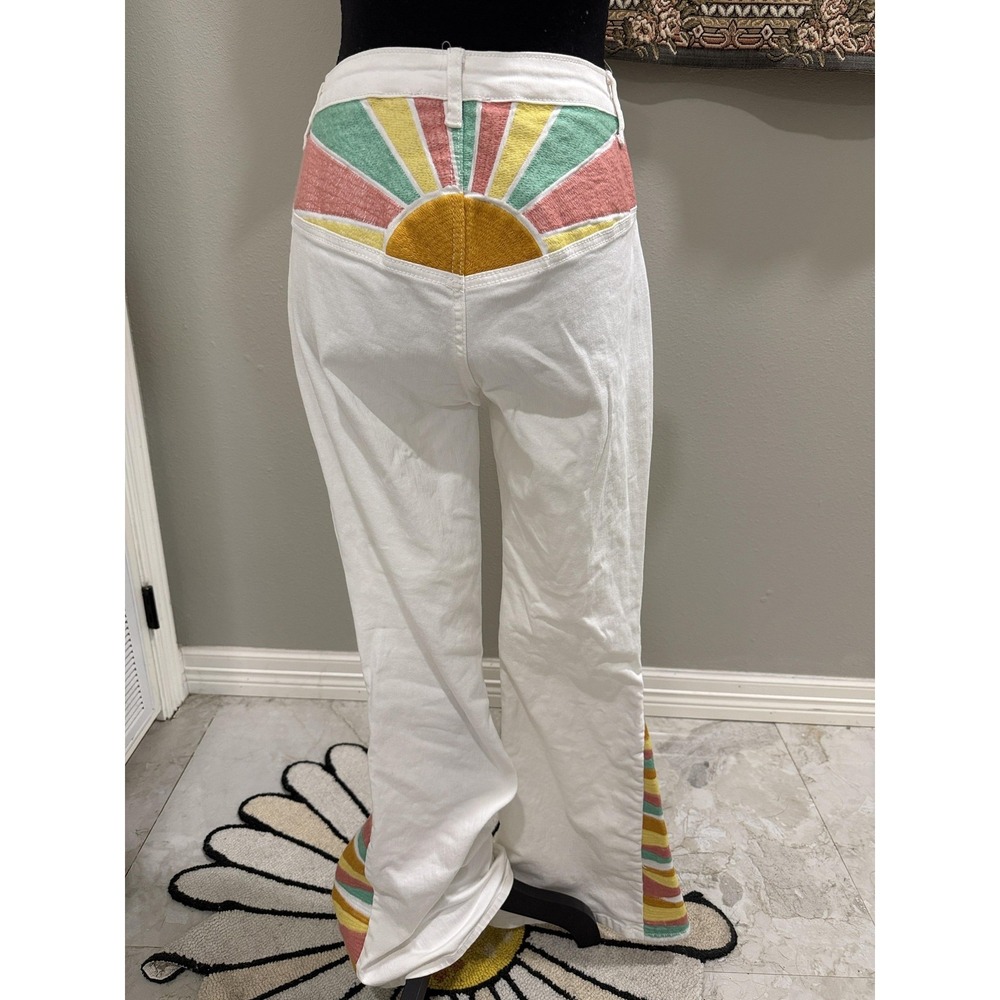Wisteria Lane Jeans Womens‎ Large White Flare Rainbow Sun Embroidered Boho Retro